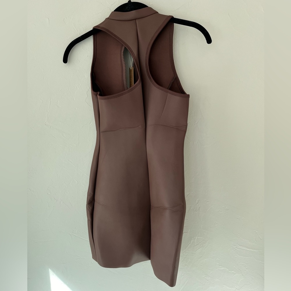 🤎SKIMS RUBBERIZED SCUBA SWIM MOCK NECK DRESS COVERUP COCOA XS - Picture 7 of 7